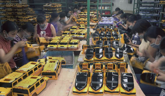 Workers at a Chinese factory